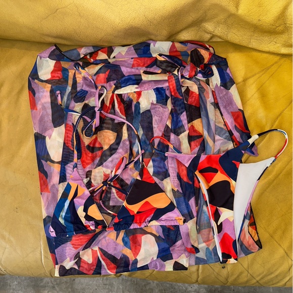 Colorful Abstract Bikini Set - Picture 5 of 7